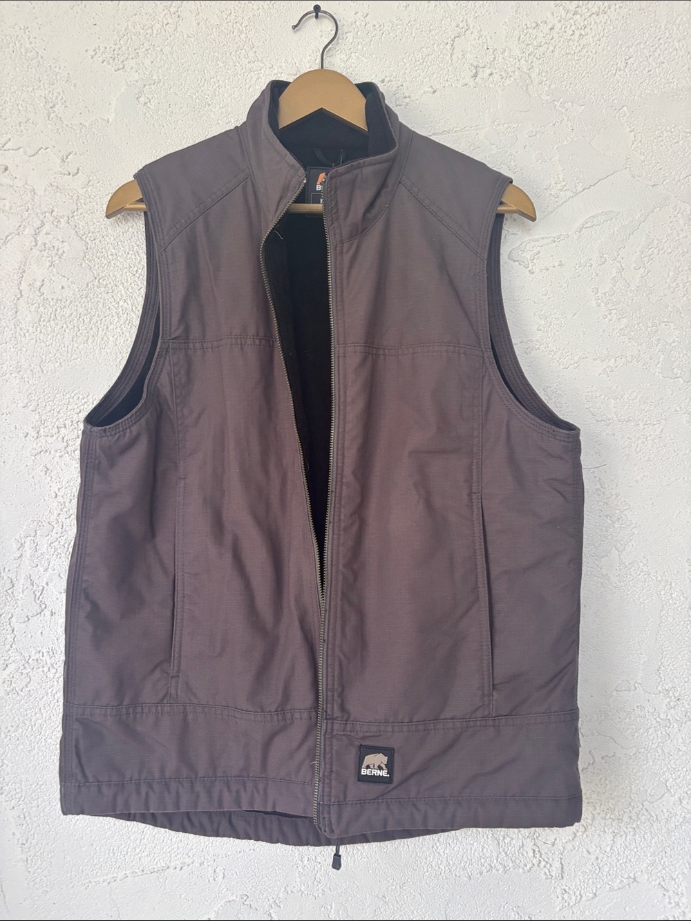 Men’s grey Berne Work Vest